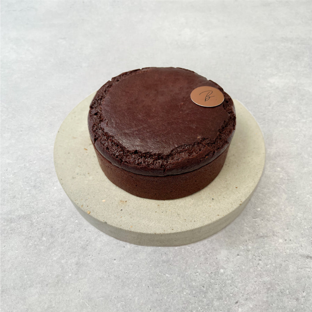 [1st Anniversary Limited Quantity Sale] Chocolate Gateau No. 4 Whole